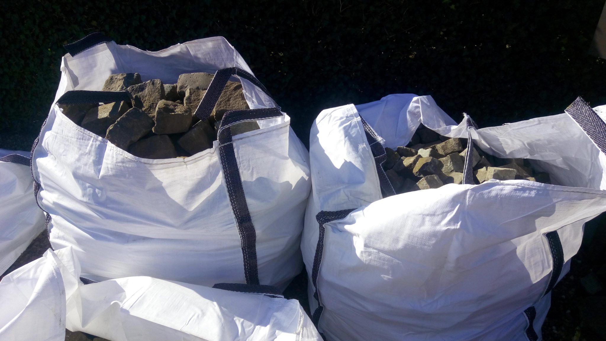 Big bags: grote polypropyleen zakken voor opslag en transport van materialen in bouw en landbouw