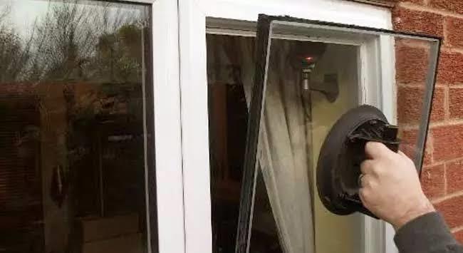 Gratis Inmeten op locatie van glas en kozijnen